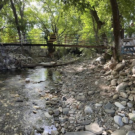 Sakliderebutikotel Едремит Екстериор снимка